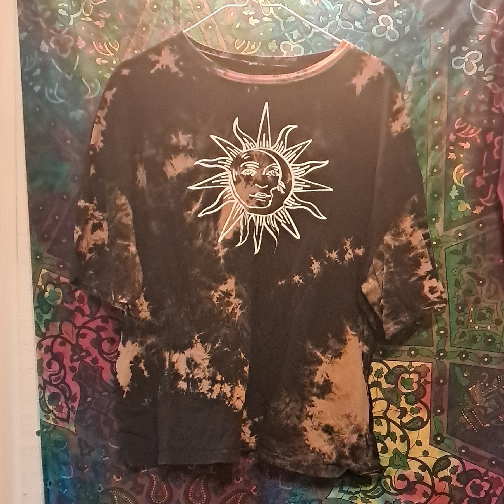 Sun Graphic Tie-Dye T-Shirt